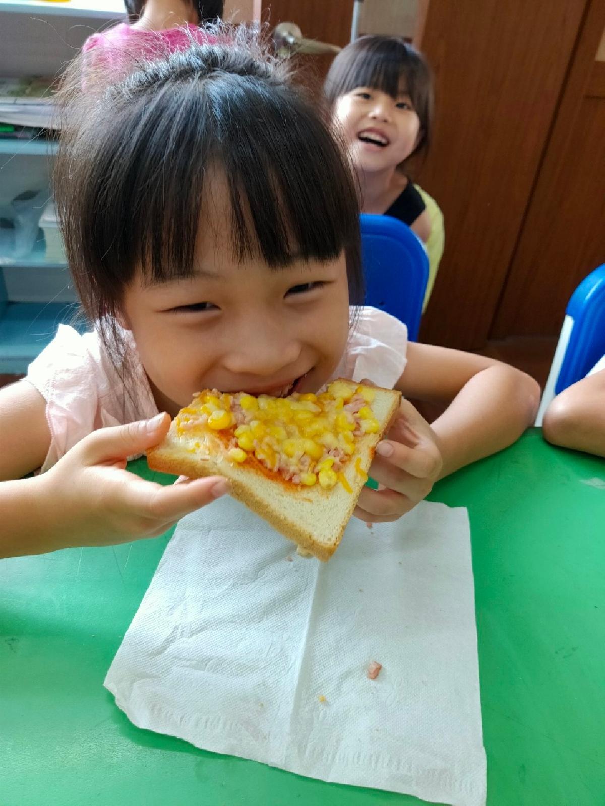 2020.08.14朱朱老師班美食DIY---吐司pizza